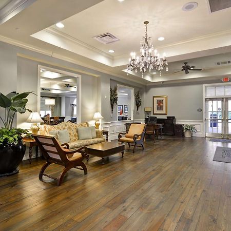 Hampton Inn & Suites Savannah Historic District Buitenkant foto